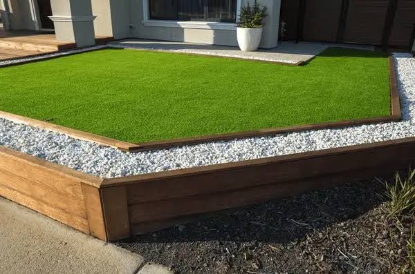 10 Benefits of Artificial Grass for South African Homes